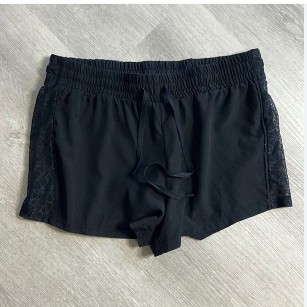 Black Athletic Shorts Fabletics lace and cell phone pocket - size small